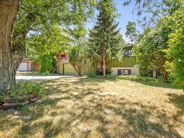2519 Highcrest, ROCKFORD, Illinois 61107, 4 Bedrooms Bedrooms, ,1 BathroomBathrooms,House,For Sale,Highcrest,202604760