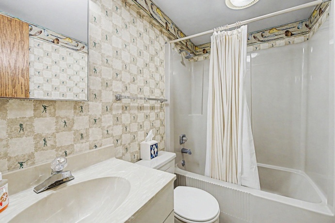 16 Pinehurst, GALENA, Illinois 61036, 3 Bedrooms Bedrooms, ,3 BathroomsBathrooms,House,For Sale,Pinehurst,202604761