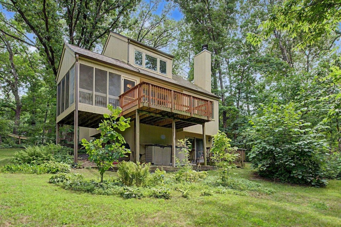 16 Pinehurst, GALENA, Illinois 61036, 3 Bedrooms Bedrooms, ,3 BathroomsBathrooms,House,For Sale,Pinehurst,202604761