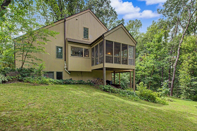 16 Pinehurst, GALENA, Illinois 61036, 3 Bedrooms Bedrooms, ,3 BathroomsBathrooms,House,For Sale,Pinehurst,202604761