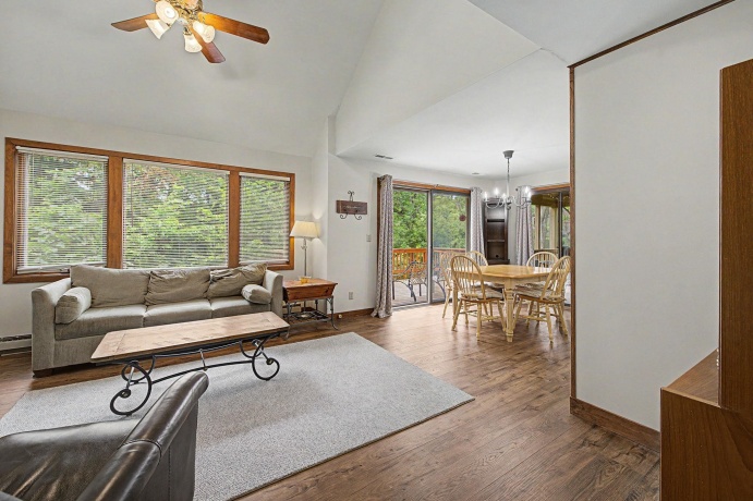 16 Pinehurst, GALENA, Illinois 61036, 3 Bedrooms Bedrooms, ,3 BathroomsBathrooms,House,For Sale,Pinehurst,202604761