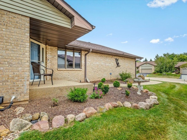 6125 Carriage Green, ROCKFORD, Illinois 61108, 3 Bedrooms Bedrooms, ,2 BathroomsBathrooms,Condominium,For Sale,Carriage Green,202604764
