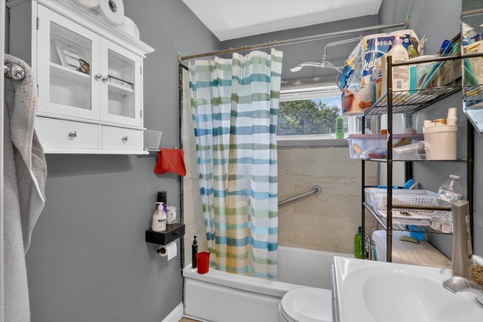 2427 Windsor, LOVES PARK, Illinois 61111, 3 Bedrooms Bedrooms, ,2 BathroomsBathrooms,House,For Sale,Windsor,202604470