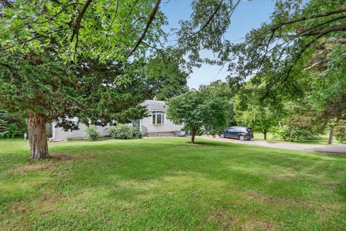 2427 Windsor, LOVES PARK, Illinois 61111, 3 Bedrooms Bedrooms, ,2 BathroomsBathrooms,House,For Sale,Windsor,202604470