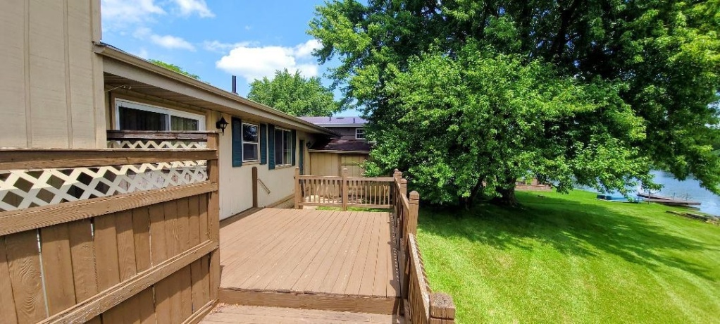 2315 Mallard Dr, FREEPORT, Illinois 61032, 3 Bedrooms Bedrooms, ,3 BathroomsBathrooms,House,For Sale,Mallard Dr,202603851