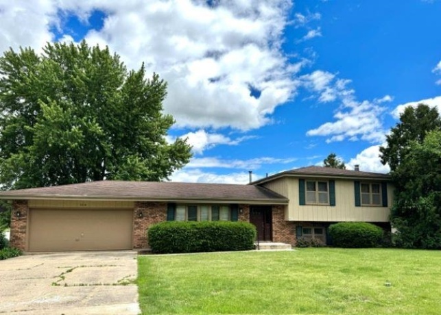 2315 Mallard Dr, FREEPORT, Illinois 61032, 3 Bedrooms Bedrooms, ,3 BathroomsBathrooms,House,For Sale,Mallard Dr,202603851