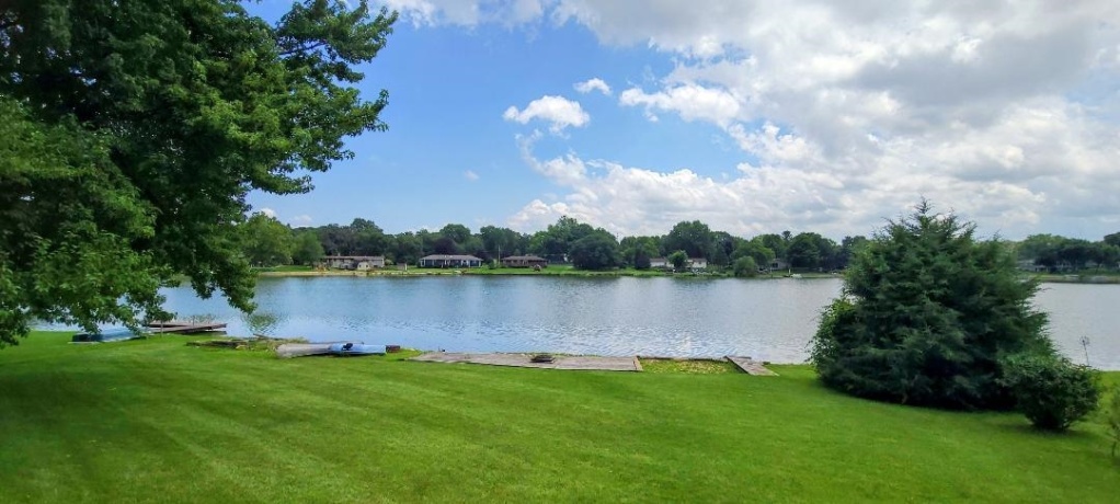 2315 Mallard Dr, FREEPORT, Illinois 61032, 3 Bedrooms Bedrooms, ,3 BathroomsBathrooms,House,For Sale,Mallard Dr,202603851