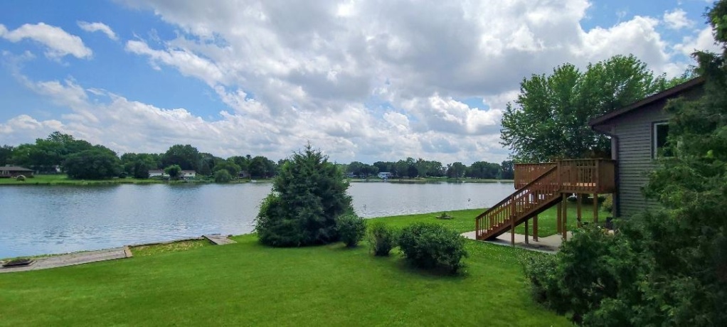 2315 Mallard Dr, FREEPORT, Illinois 61032, 3 Bedrooms Bedrooms, ,3 BathroomsBathrooms,House,For Sale,Mallard Dr,202603851