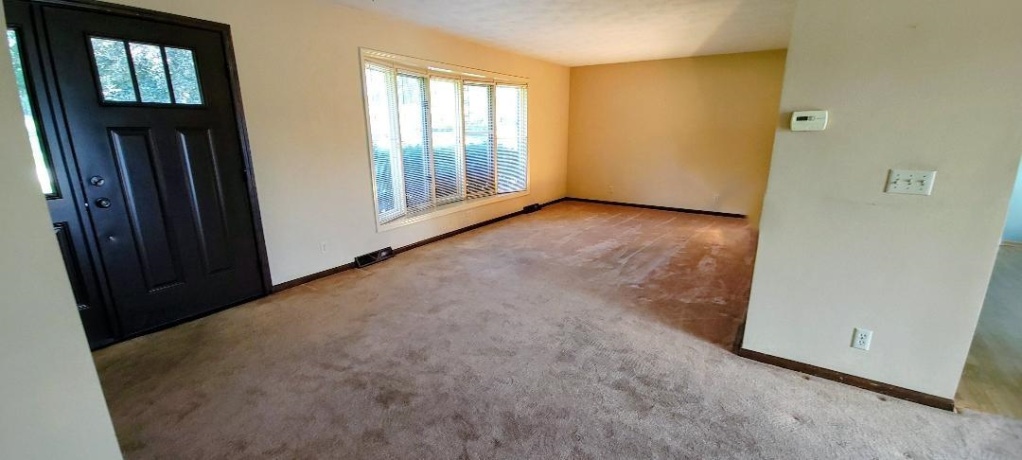 2315 Mallard Dr, FREEPORT, Illinois 61032, 3 Bedrooms Bedrooms, ,3 BathroomsBathrooms,House,For Sale,Mallard Dr,202603851