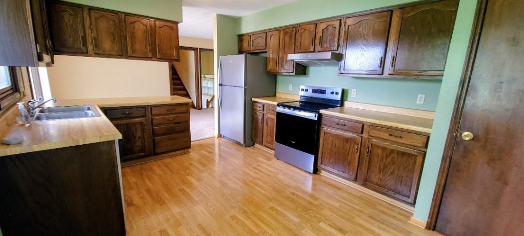 2315 Mallard Dr, FREEPORT, Illinois 61032, 3 Bedrooms Bedrooms, ,3 BathroomsBathrooms,House,For Sale,Mallard Dr,202603851