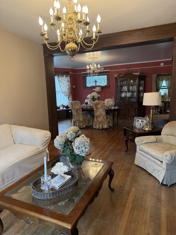 450 West, FREEPORT, Illinois 61032, 4 Bedrooms Bedrooms, ,2 BathroomsBathrooms,House,For Sale,West,202604767