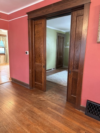 450 West, FREEPORT, Illinois 61032, 4 Bedrooms Bedrooms, ,2 BathroomsBathrooms,House,For Sale,West,202604767