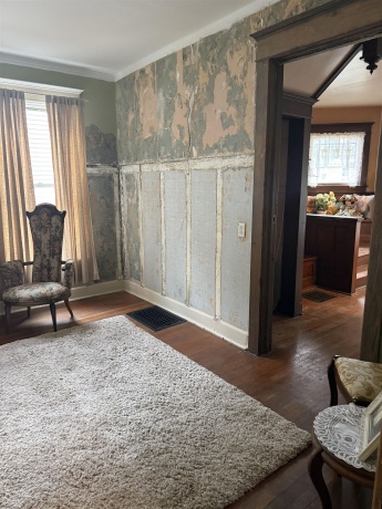 450 West, FREEPORT, Illinois 61032, 4 Bedrooms Bedrooms, ,2 BathroomsBathrooms,House,For Sale,West,202604767