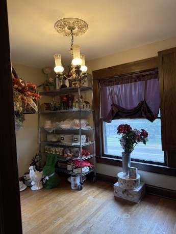 450 West, FREEPORT, Illinois 61032, 4 Bedrooms Bedrooms, ,2 BathroomsBathrooms,House,For Sale,West,202604767