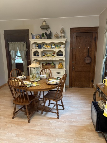 450 West, FREEPORT, Illinois 61032, 4 Bedrooms Bedrooms, ,2 BathroomsBathrooms,House,For Sale,West,202604767