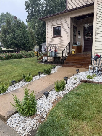 450 West, FREEPORT, Illinois 61032, 4 Bedrooms Bedrooms, ,2 BathroomsBathrooms,House,For Sale,West,202604767