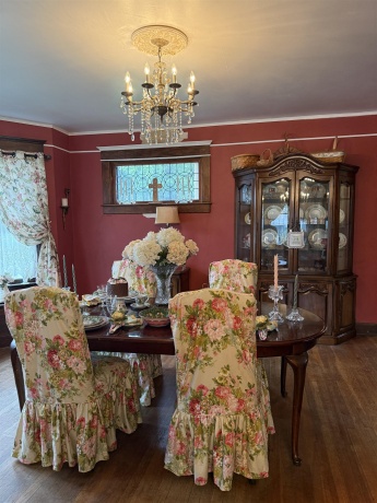 450 West, FREEPORT, Illinois 61032, 4 Bedrooms Bedrooms, ,2 BathroomsBathrooms,House,For Sale,West,202604767