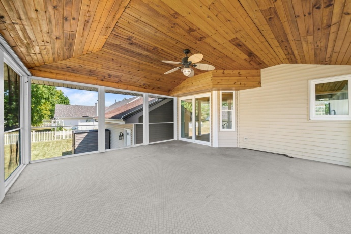 12138 Paisley, LOVES PARK, Illinois 61111, 3 Bedrooms Bedrooms, ,2 BathroomsBathrooms,House,For Sale,Paisley,202604768