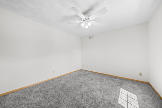 12138 Paisley, LOVES PARK, Illinois 61111, 3 Bedrooms Bedrooms, ,2 BathroomsBathrooms,House,For Sale,Paisley,202604768