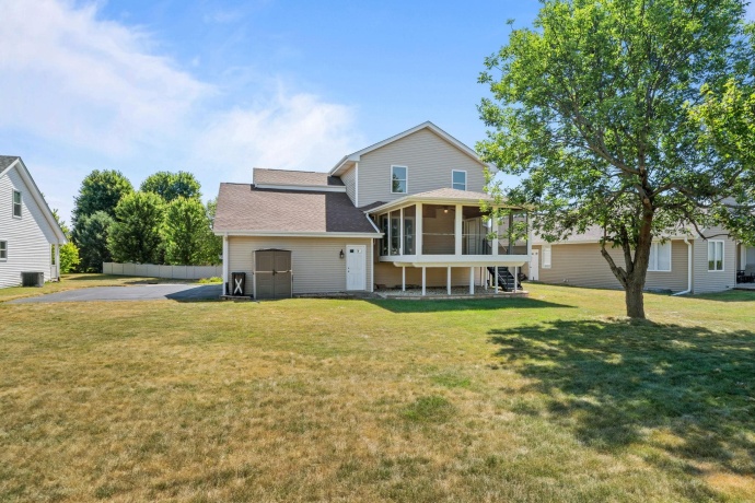 12138 Paisley, LOVES PARK, Illinois 61111, 3 Bedrooms Bedrooms, ,2 BathroomsBathrooms,House,For Sale,Paisley,202604768