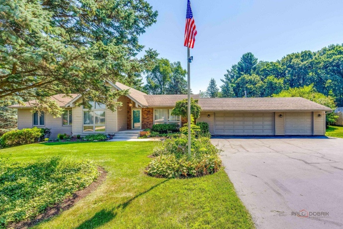 11335 Bayberry, ROSCOE, Illinois 61073, 4 Bedrooms Bedrooms, ,3 BathroomsBathrooms,House,For Sale,Bayberry,202604371