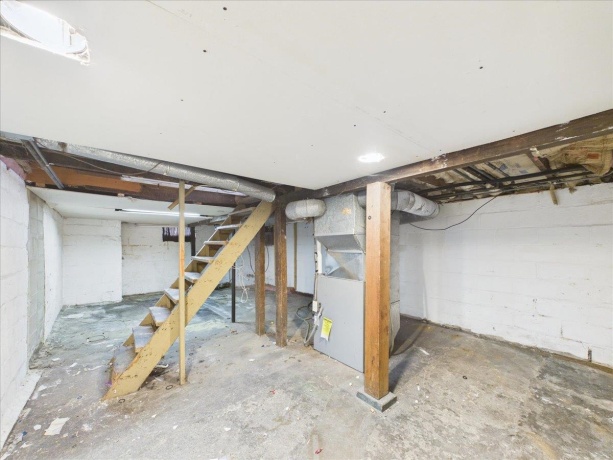 2335 Burton, ROCKFORD, Illinois 61103, 2 Bedrooms Bedrooms, ,1 BathroomBathrooms,House,For Sale,Burton,202604770