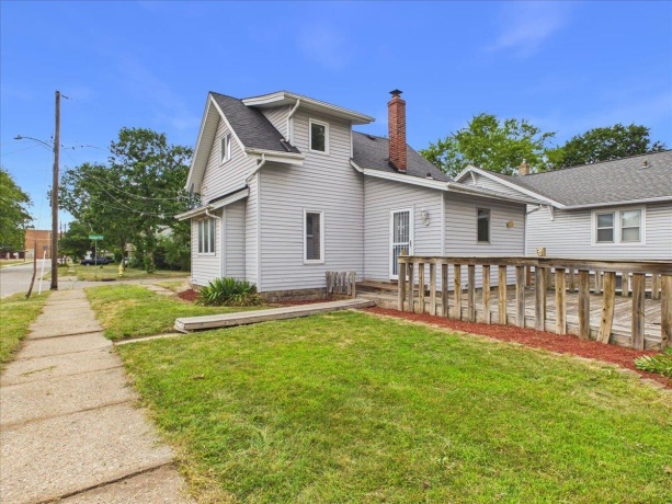 2335 Burton, ROCKFORD, Illinois 61103, 2 Bedrooms Bedrooms, ,1 BathroomBathrooms,House,For Sale,Burton,202604770