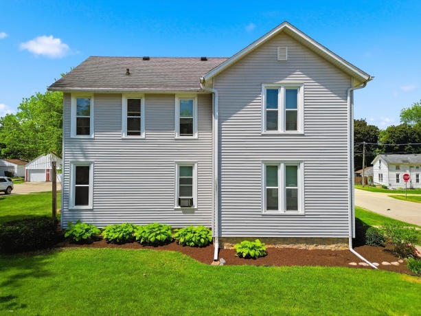 304 Main, STILLMAN VALLEY, Illinois 61084, ,3 - 4 Units,For Sale,Main,202603028