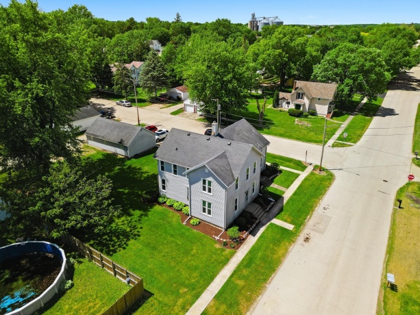 304 Main, STILLMAN VALLEY, Illinois 61084, ,3 - 4 Units,For Sale,Main,202603028