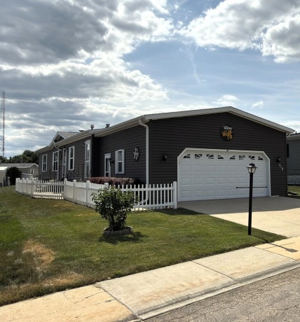 619 Park, BELVIDERE, Illinois 61008, 3 Bedrooms Bedrooms, ,2 BathroomsBathrooms,House,For Sale,Park,202604775