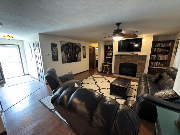619 Park, BELVIDERE, Illinois 61008, 3 Bedrooms Bedrooms, ,2 BathroomsBathrooms,House,For Sale,Park,202604775