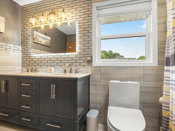 93 North Park, MACHESNEY PARK, Illinois 61115, 3 Bedrooms Bedrooms, ,1 BathroomBathrooms,House,For Sale,North Park,202604778