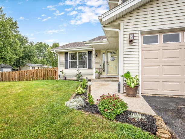 93 North Park, MACHESNEY PARK, Illinois 61115, 3 Bedrooms Bedrooms, ,1 BathroomBathrooms,House,For Sale,North Park,202604778