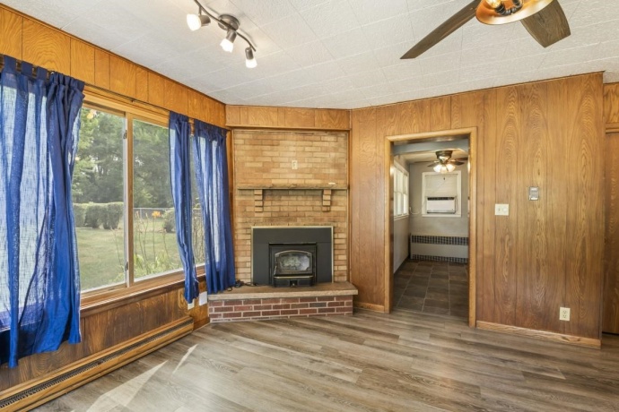 253 RIVER, LOVES PARK, Illinois 61111, 4 Bedrooms Bedrooms, ,2 BathroomsBathrooms,House,For Sale,RIVER,202604780