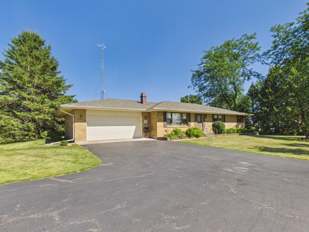 3862 Westfield, WINNEBAGO, Illinois 61088, 3 Bedrooms Bedrooms, ,2 BathroomsBathrooms,House,For Sale,Westfield,202604786
