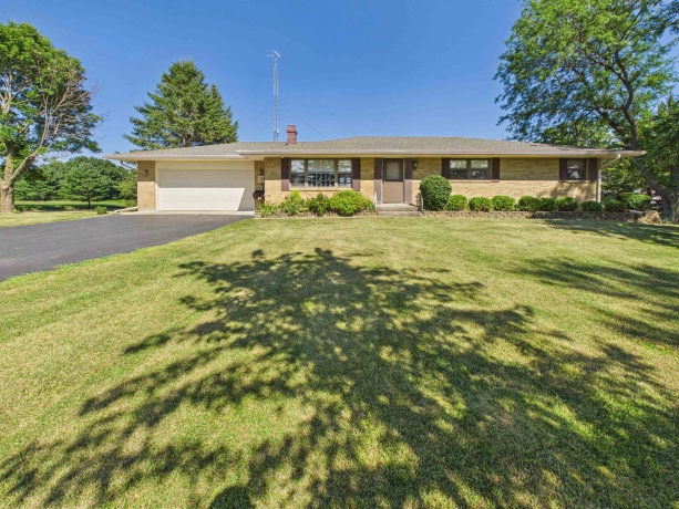 3862 Westfield, WINNEBAGO, Illinois 61088, 3 Bedrooms Bedrooms, ,2 BathroomsBathrooms,House,For Sale,Westfield,202604786