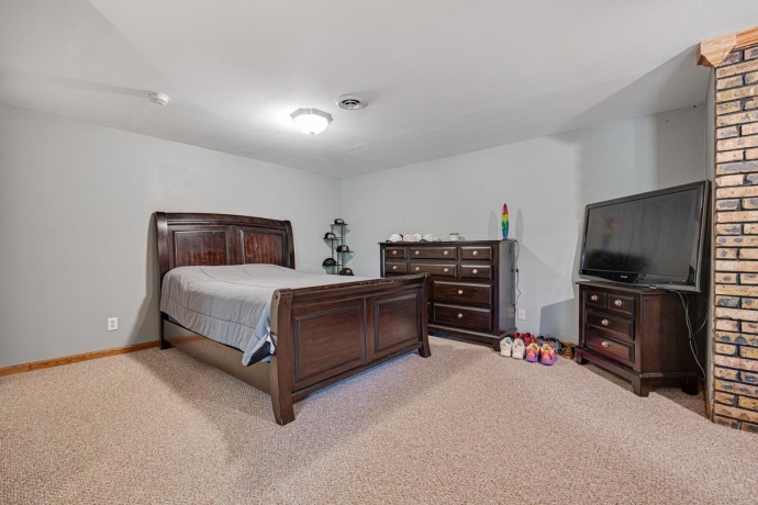1686 Valencia, ROCKFORD, Illinois 61108, 3 Bedrooms Bedrooms, ,2 BathroomsBathrooms,House,For Sale,Valencia,202604788