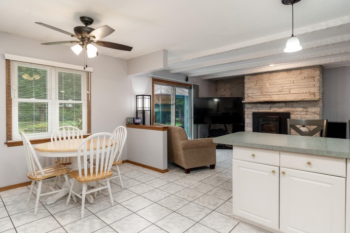 2833 Windamere, ROCKFORD, Illinois 61109, 3 Bedrooms Bedrooms, ,2 BathroomsBathrooms,House,For Sale,Windamere,202604791