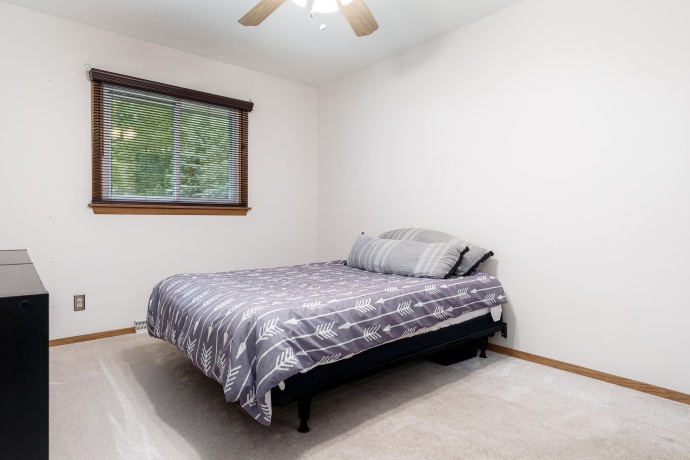 2833 Windamere, ROCKFORD, Illinois 61109, 3 Bedrooms Bedrooms, ,2 BathroomsBathrooms,House,For Sale,Windamere,202604791