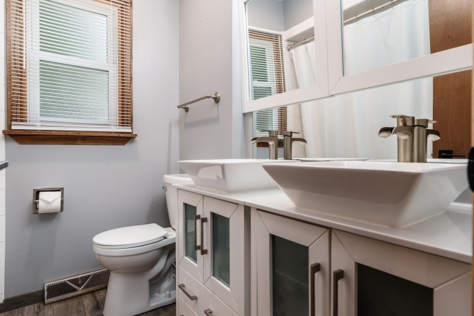 2833 Windamere, ROCKFORD, Illinois 61109, 3 Bedrooms Bedrooms, ,2 BathroomsBathrooms,House,For Sale,Windamere,202604791