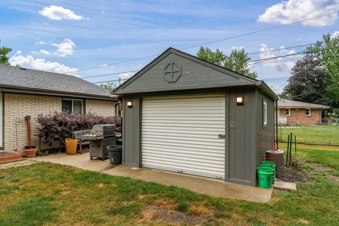 2833 Windamere, ROCKFORD, Illinois 61109, 3 Bedrooms Bedrooms, ,2 BathroomsBathrooms,House,For Sale,Windamere,202604791