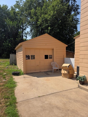 708 Blackhawk, FREEPORT, Illinois 61032, 3 Bedrooms Bedrooms, ,1 BathroomBathrooms,House,For Sale,Blackhawk,202604792