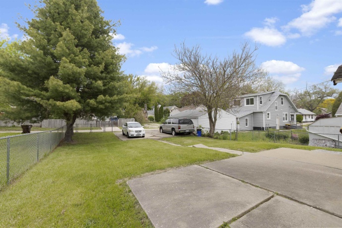 2311 Green, ROCKFORD, Illinois 61102, 2 Bedrooms Bedrooms, ,1 BathroomBathrooms,House,For Sale,Green,202602748
