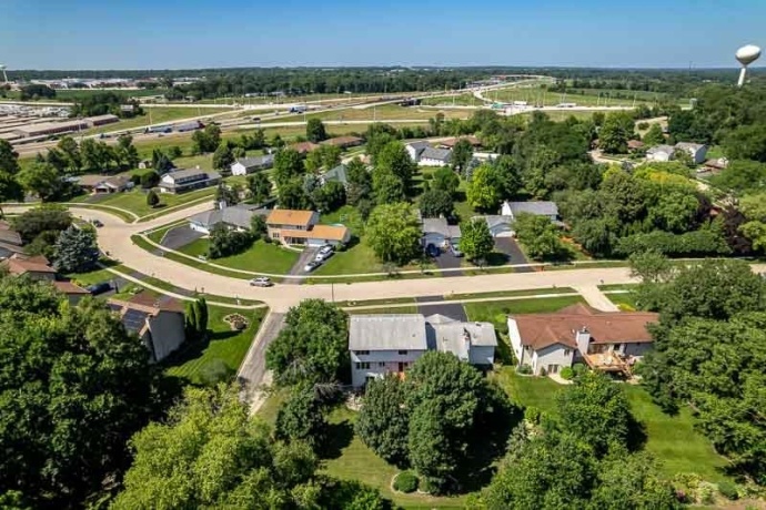 3418 VALLEY WOODS, CHERRY VALLEY, Illinois 61016, 6 Bedrooms Bedrooms, ,3 BathroomsBathrooms,House,For Sale,VALLEY WOODS,202604297