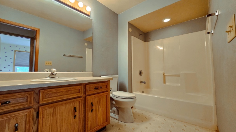 12140 Paisley, LOVES PARK, Illinois 61111, 3 Bedrooms Bedrooms, ,2 BathroomsBathrooms,House,For Sale,Paisley,202604421