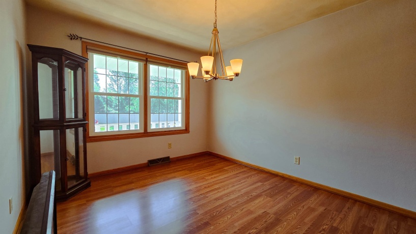 12140 Paisley, LOVES PARK, Illinois 61111, 3 Bedrooms Bedrooms, ,2 BathroomsBathrooms,House,For Sale,Paisley,202604421