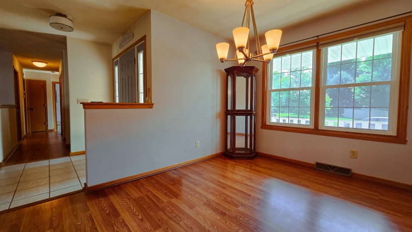 12140 Paisley, LOVES PARK, Illinois 61111, 3 Bedrooms Bedrooms, ,2 BathroomsBathrooms,House,For Sale,Paisley,202604421