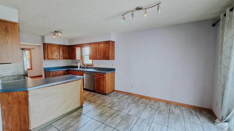 12140 Paisley, LOVES PARK, Illinois 61111, 3 Bedrooms Bedrooms, ,2 BathroomsBathrooms,House,For Sale,Paisley,202604421