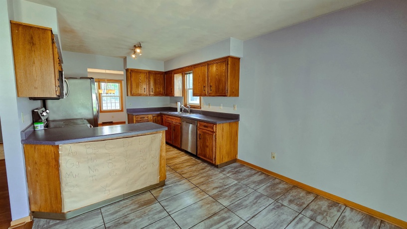 12140 Paisley, LOVES PARK, Illinois 61111, 3 Bedrooms Bedrooms, ,2 BathroomsBathrooms,House,For Sale,Paisley,202604421