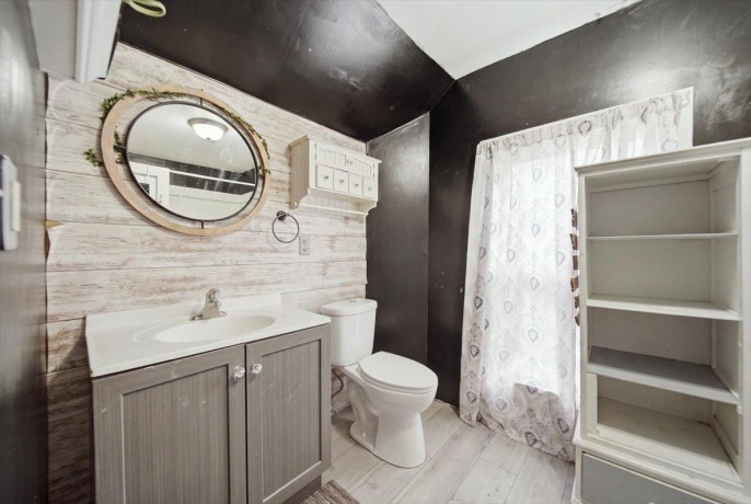 319 Hennepin, DIXON, Illinois 61021, 3 Bedrooms Bedrooms, ,1 BathroomBathrooms,House,For Sale,Hennepin,202604798